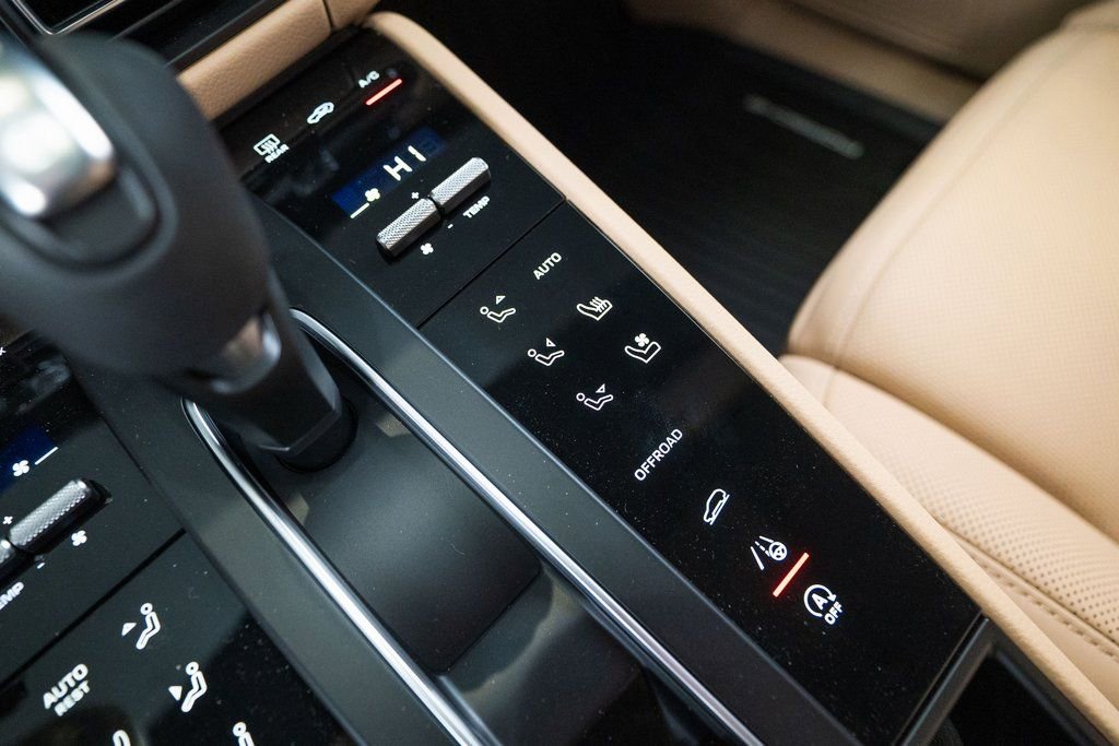 New 2026 Porsche Macan AWD/4WD image 26