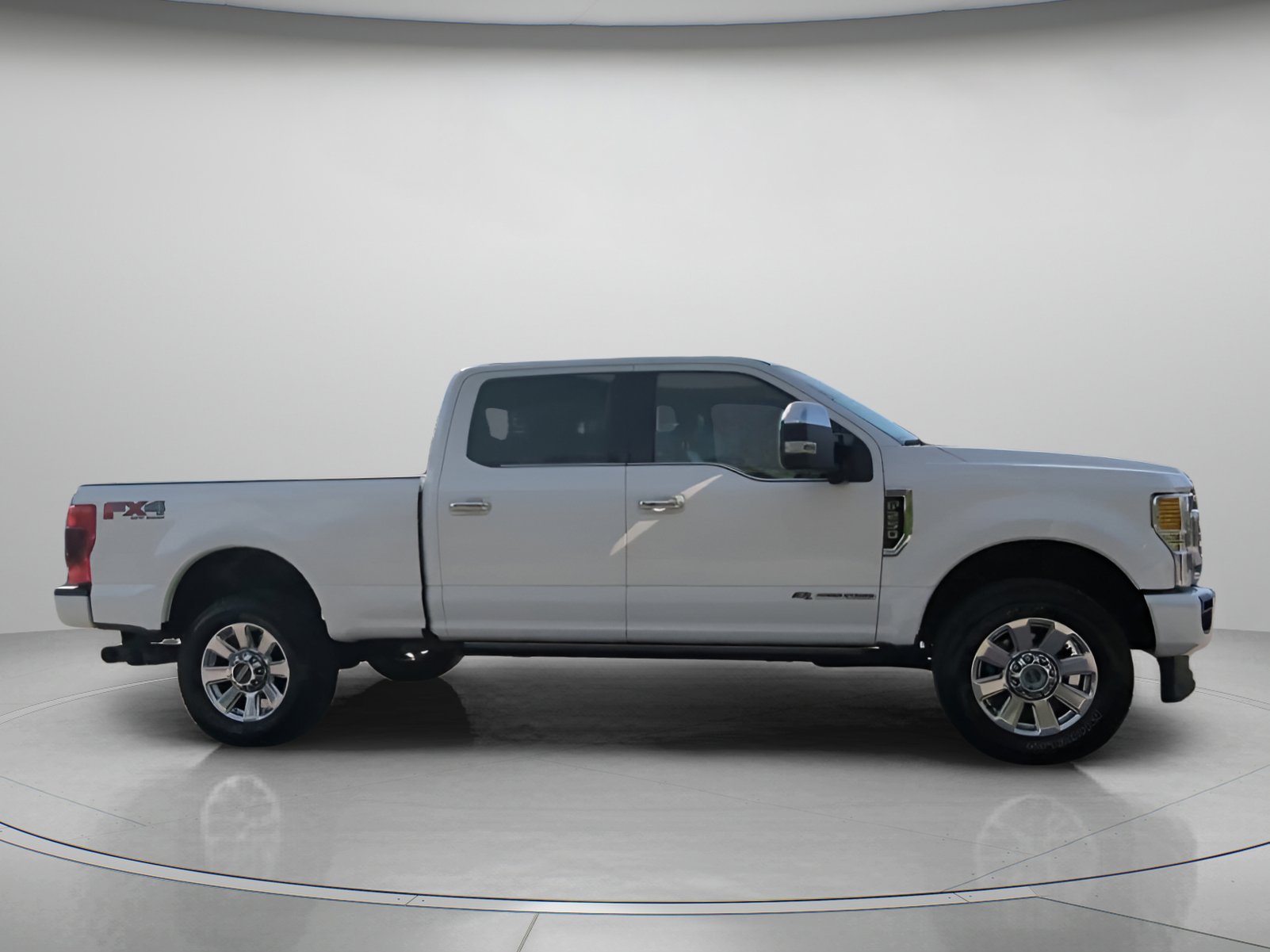 Certified 2022 Ford F250 Platinum w/ FX4 Off-Road Package image 32