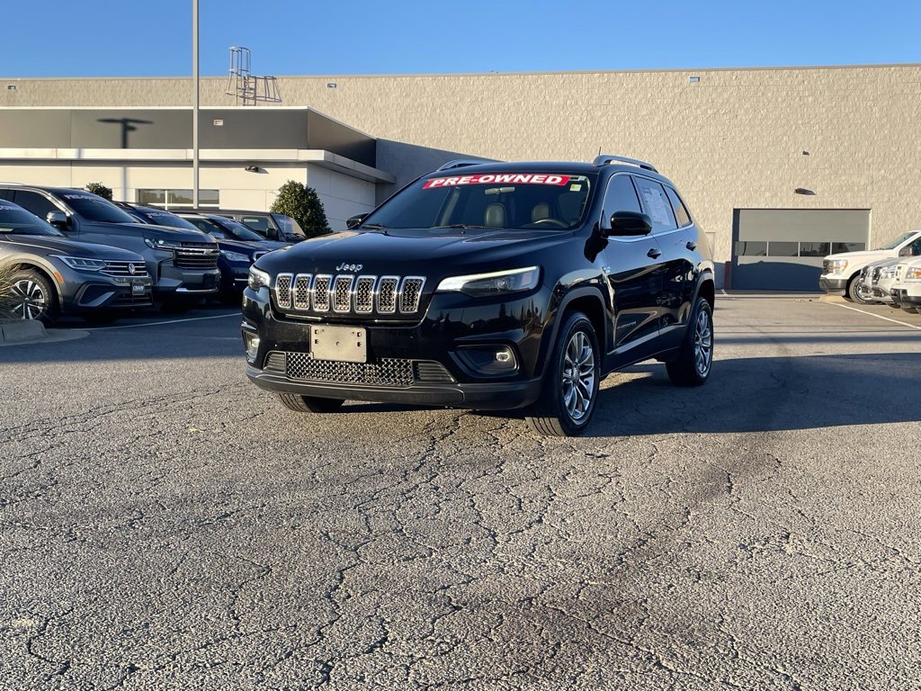 Used 2020 Jeep Cherokee Latitude Plus image 3