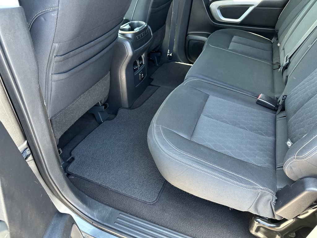 Used 2017 Nissan Titan SV AWD/4WD image 38