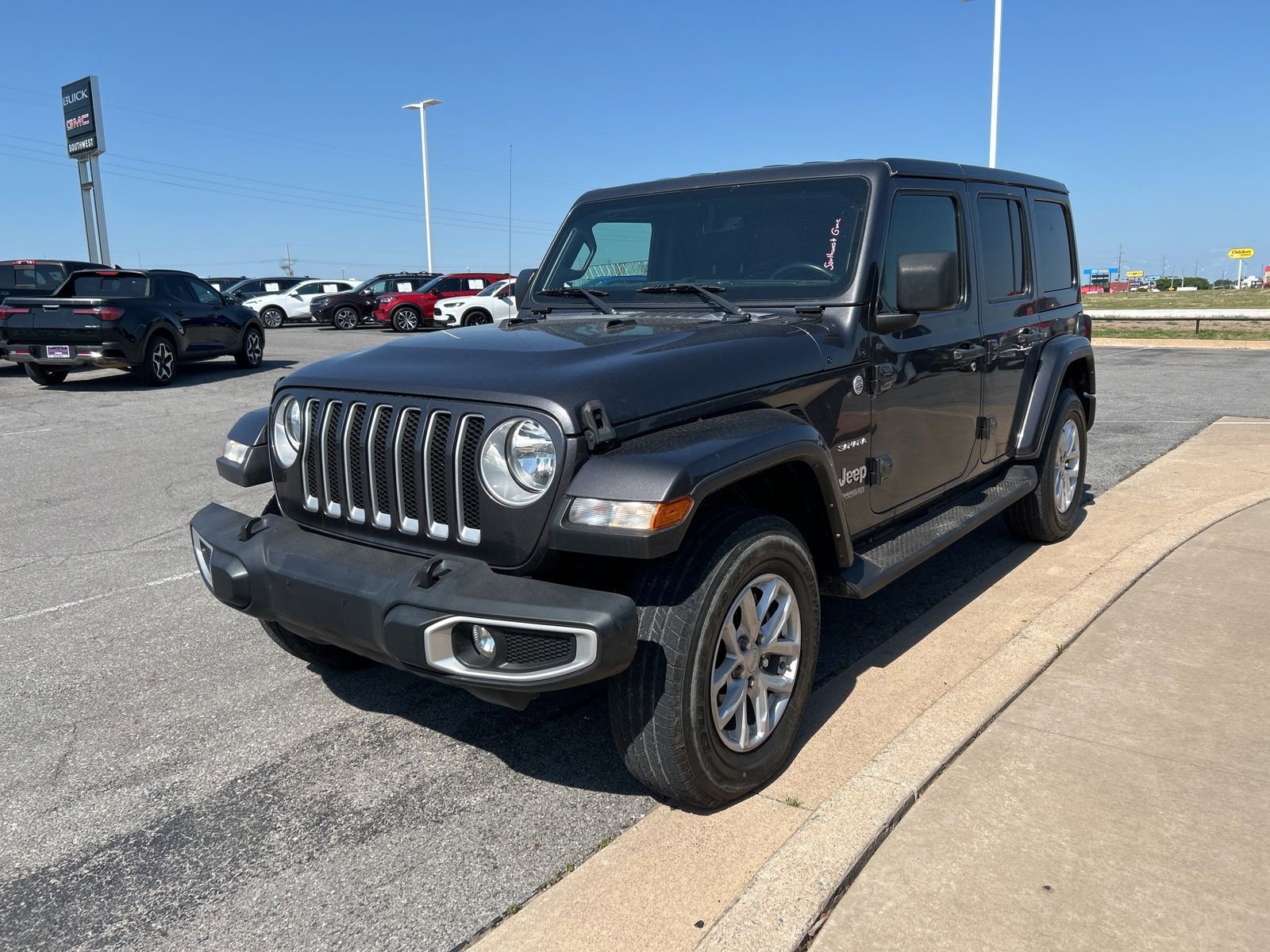 Used 2022 Jeep Wrangler Unlimited Sahara AWD/4WD image 1
