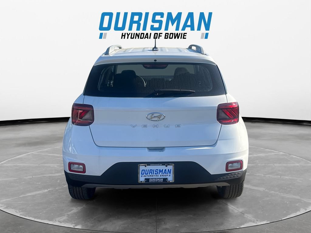 New 2026 Hyundai Venue SEL FWD image 5