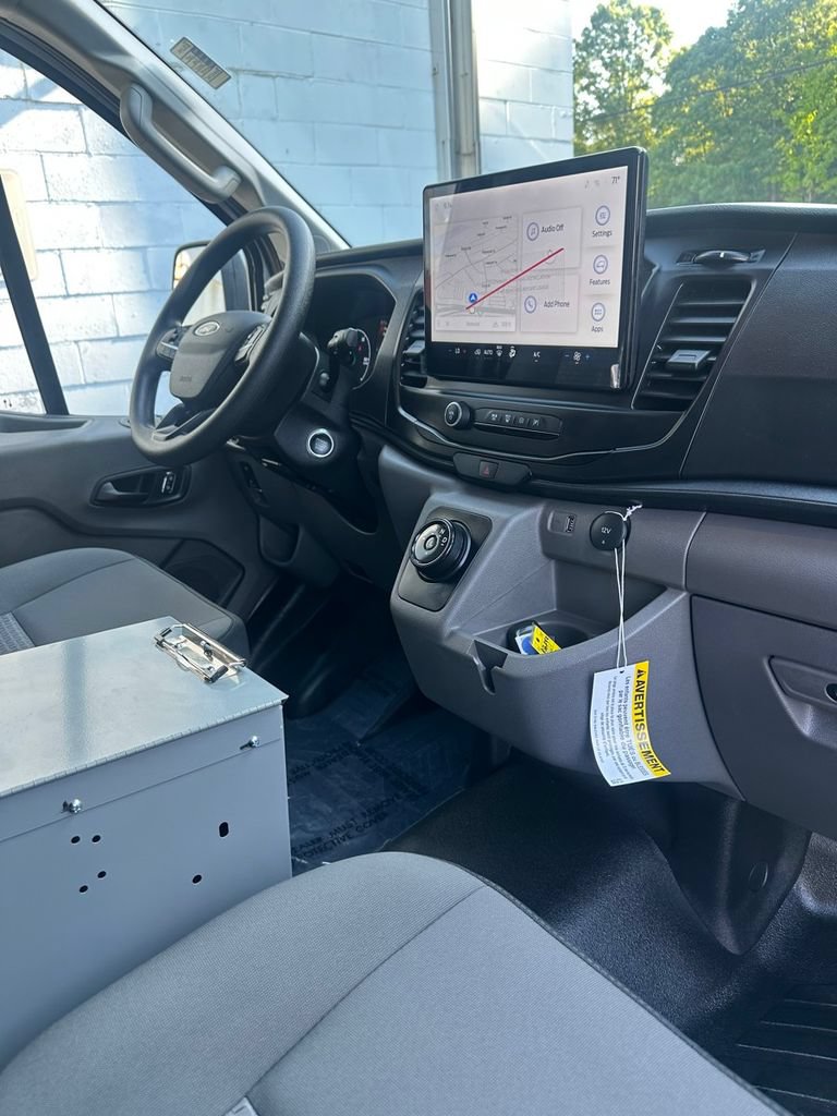 Used 2024 Ford E-Transit Low Roof RWD image 33