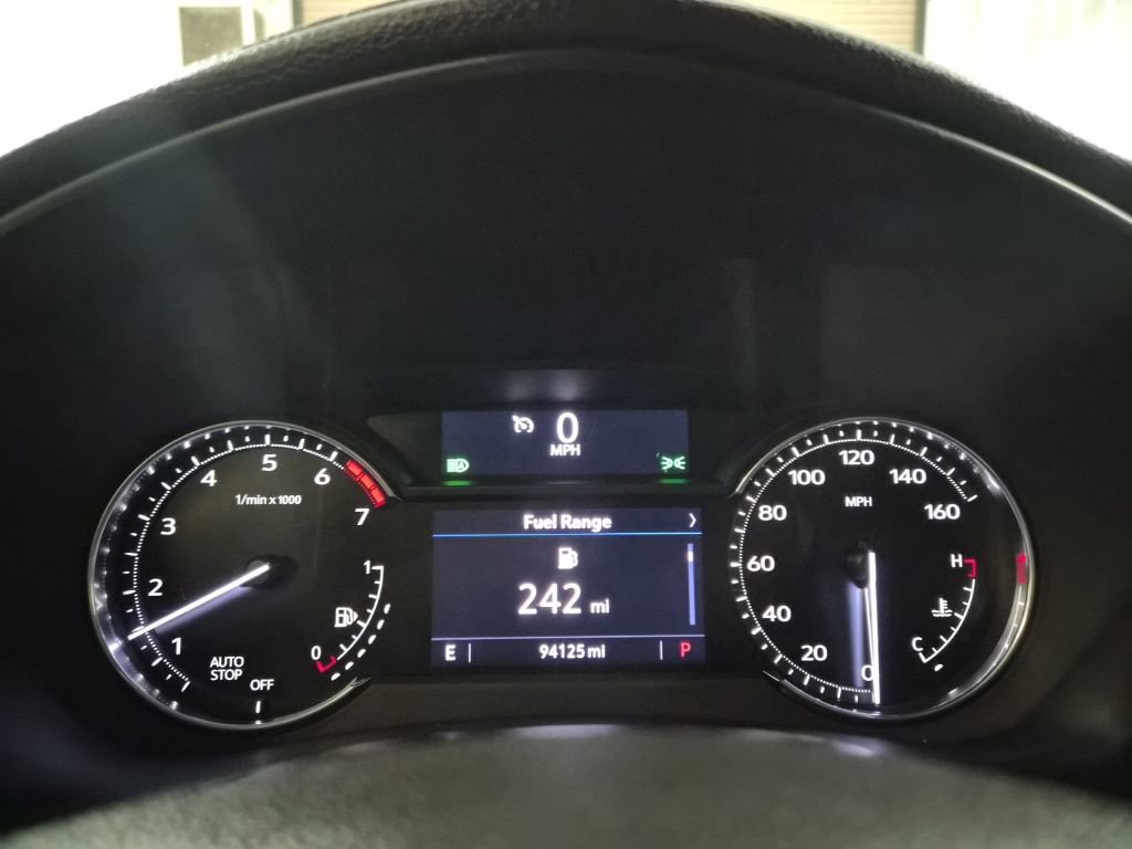 Used 2021 Cadillac XT4 Premium Luxury w/ Cold Weather Package image 25