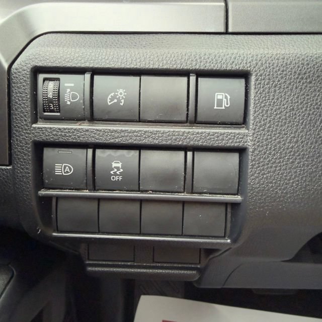 Used 2025 Toyota 4Runner SR5 AWD/4WD image 26