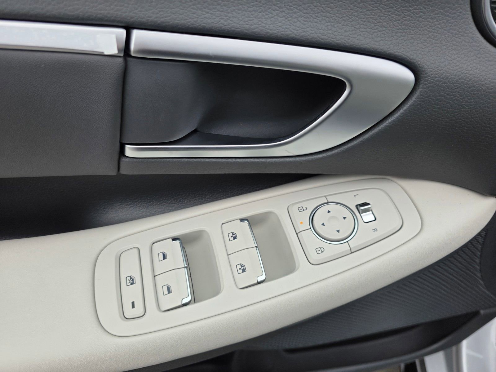 New 2025 Hyundai Sonata SEL FWD image 20