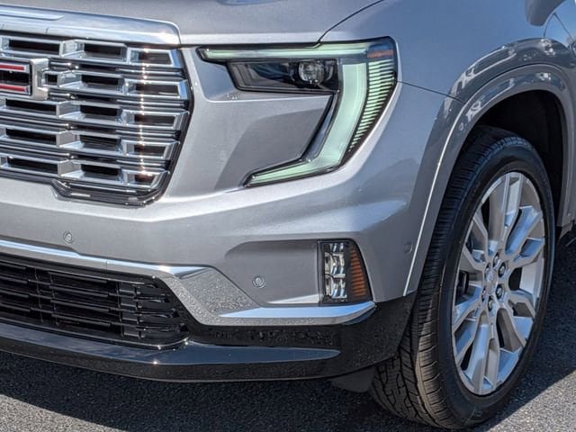 New 2026 GMC Acadia Denali w/ Super Cruise Package image 9