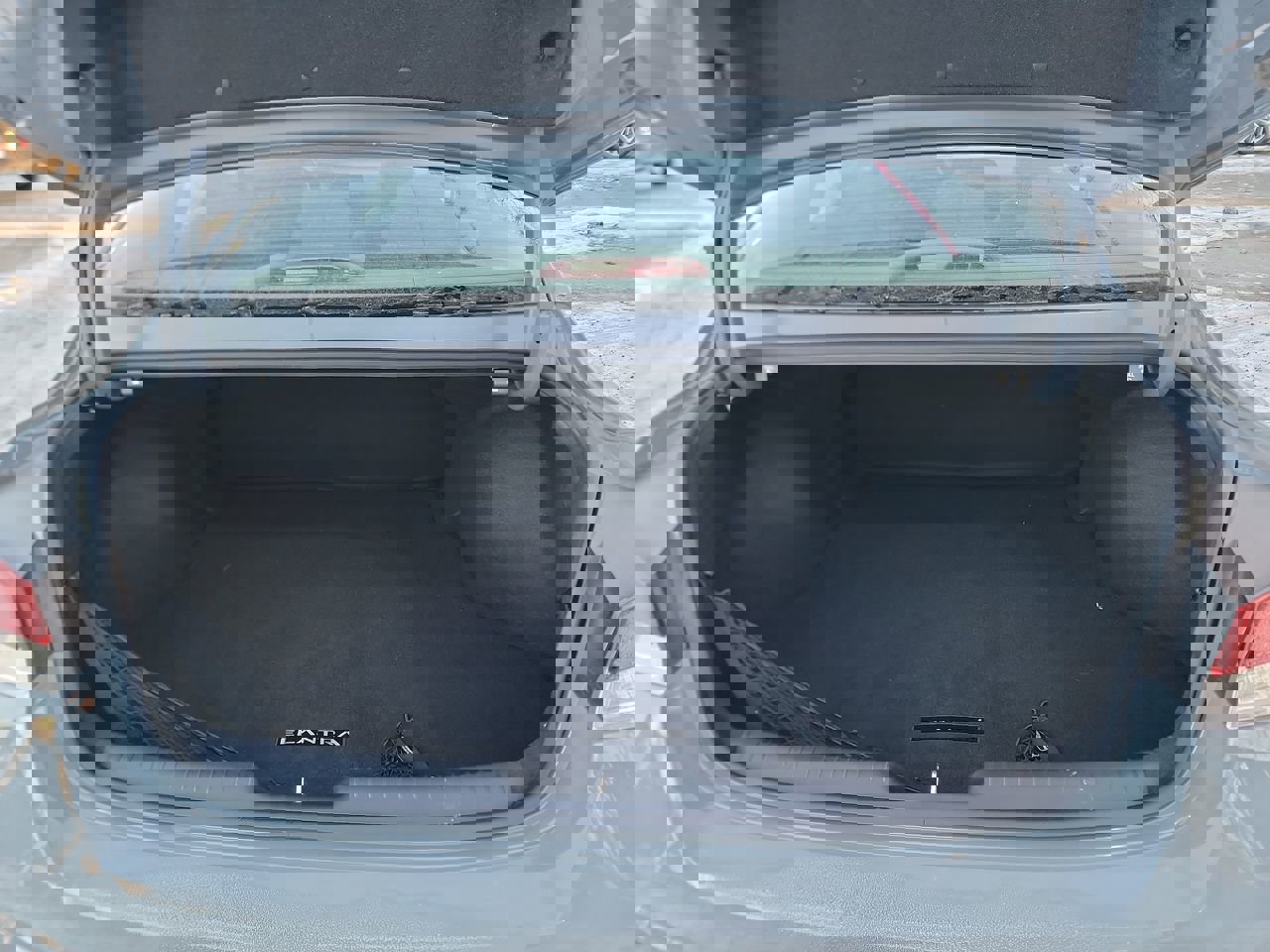 Certified 2023 Hyundai Elantra SEL image 21