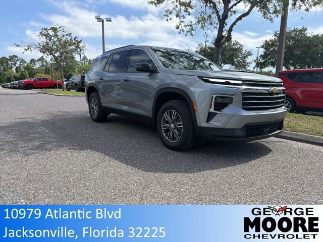Used 2025 Chevrolet Traverse LT