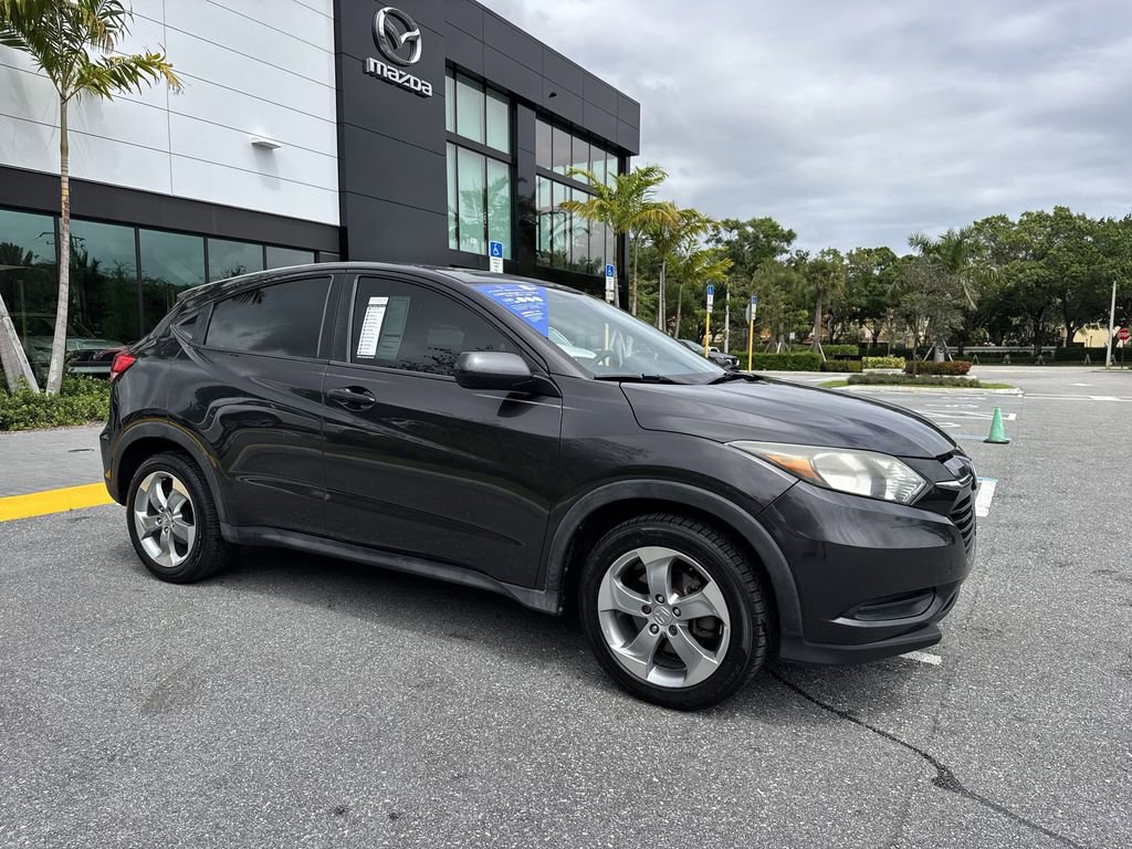 Used 2017 Honda HR-V LX image 6
