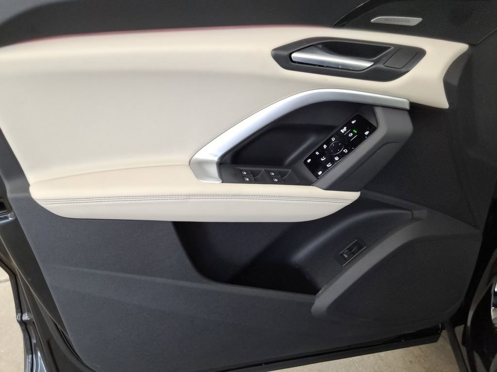 New 2025 Audi Q5 Premium Plus image 18