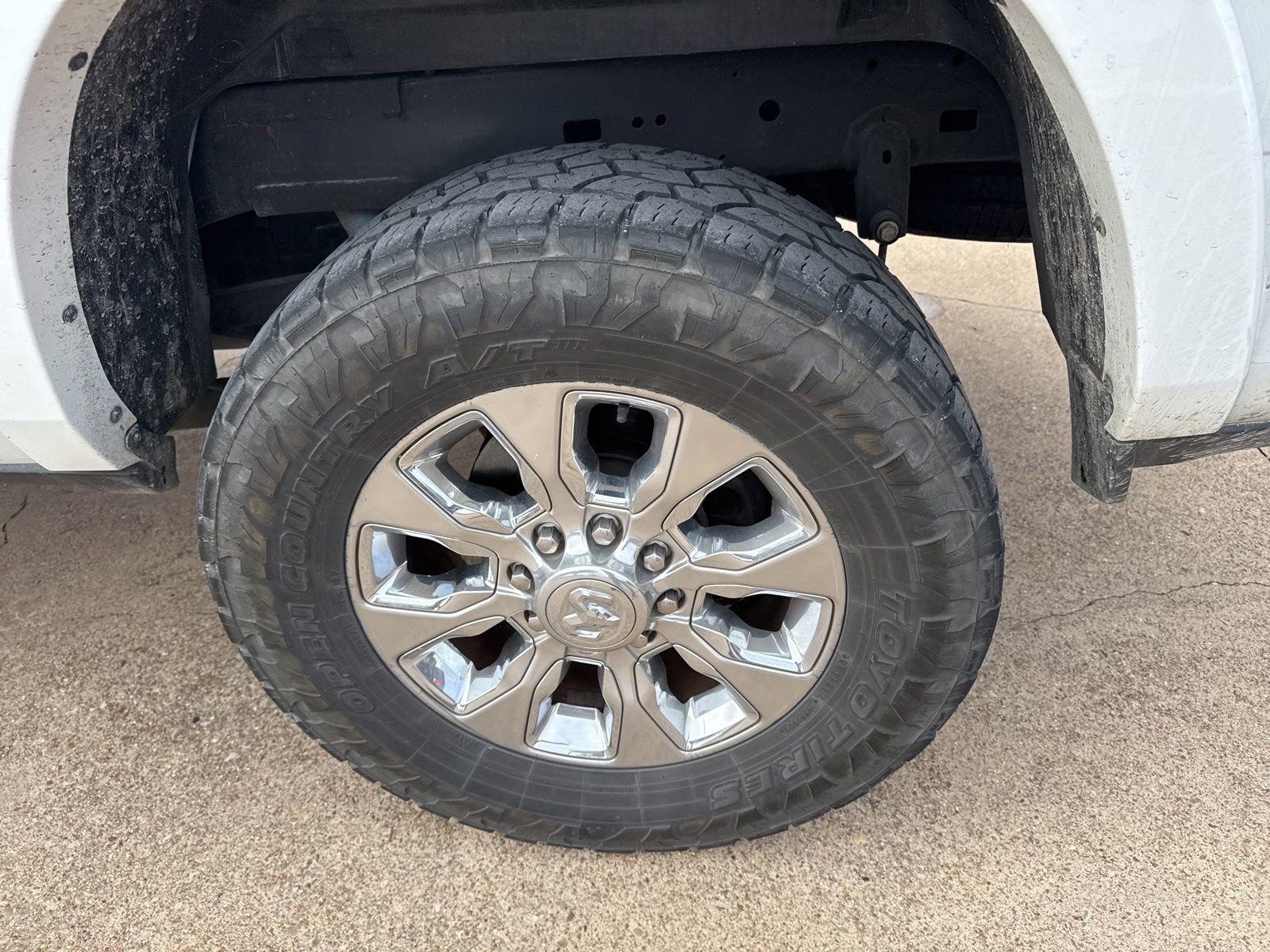 Used 2022 RAM 2500 Limited w/ Towing Technology Group image 12