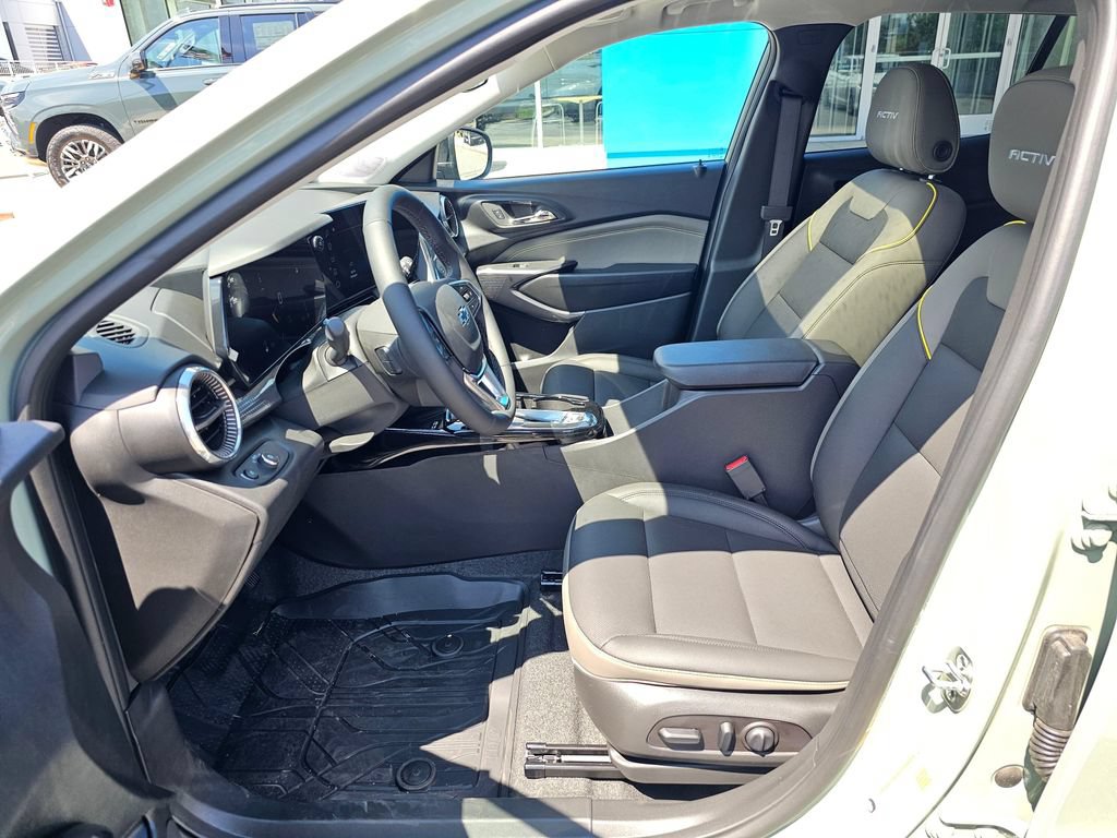 New 2026 Chevrolet Trax ACTIV w/ Sunroof Package FWD image 20