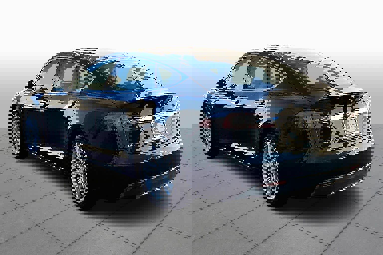 Used 2013 Tesla Model S Performance image 10