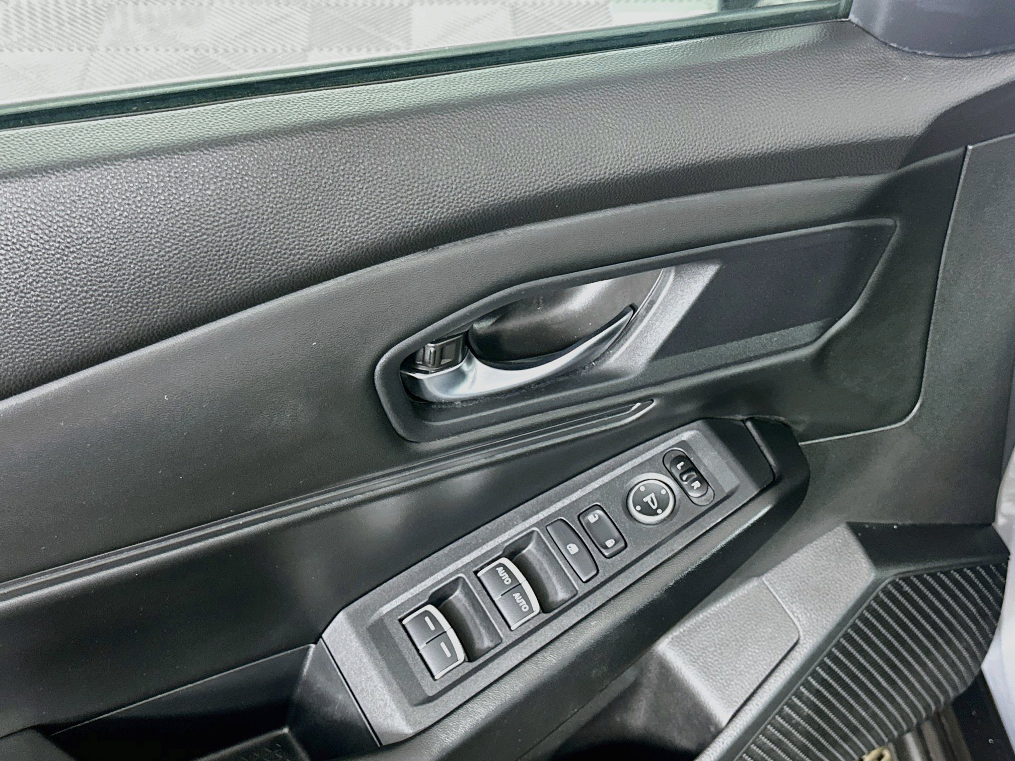 Used 2023 Honda Accord EX image 15
