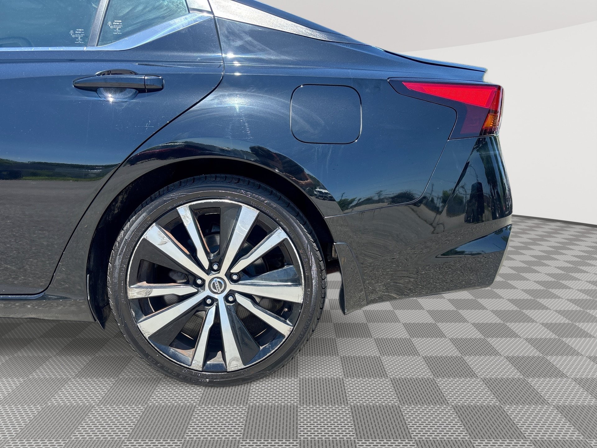 Used 2021 Nissan Altima 2.5 SR FWD image 28