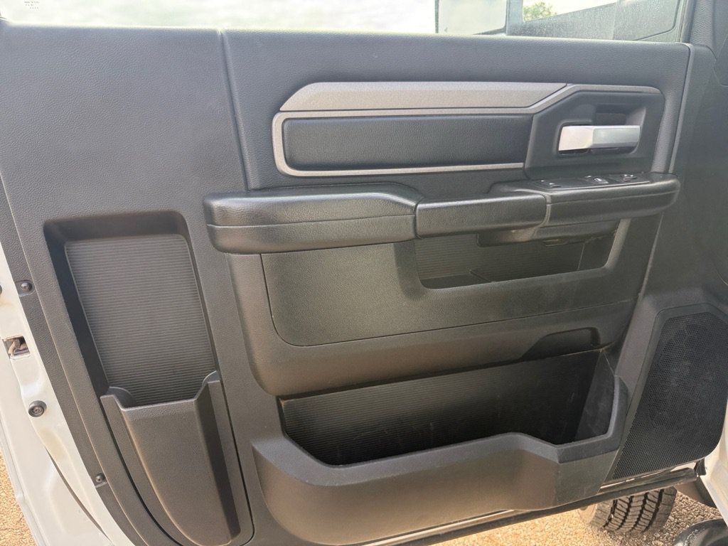 Used 2019 RAM 5500 Tradesman AWD/4WD image 22