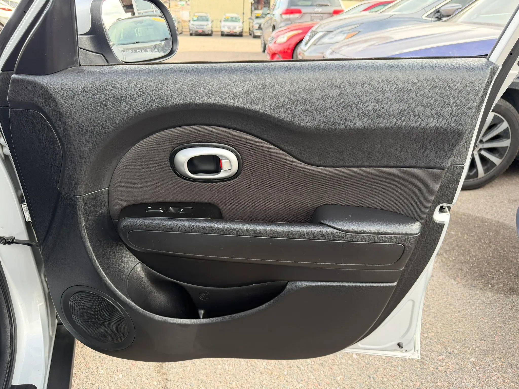 Used 2016 Kia Soul image 16