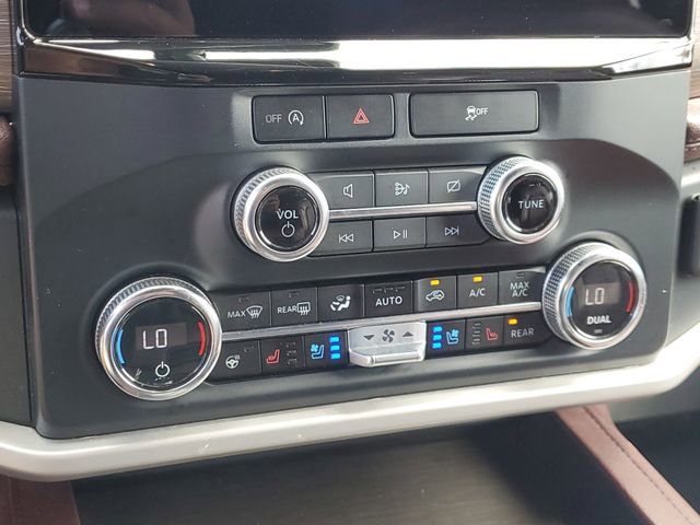 Certified 2023 Ford Expedition Limited image 28