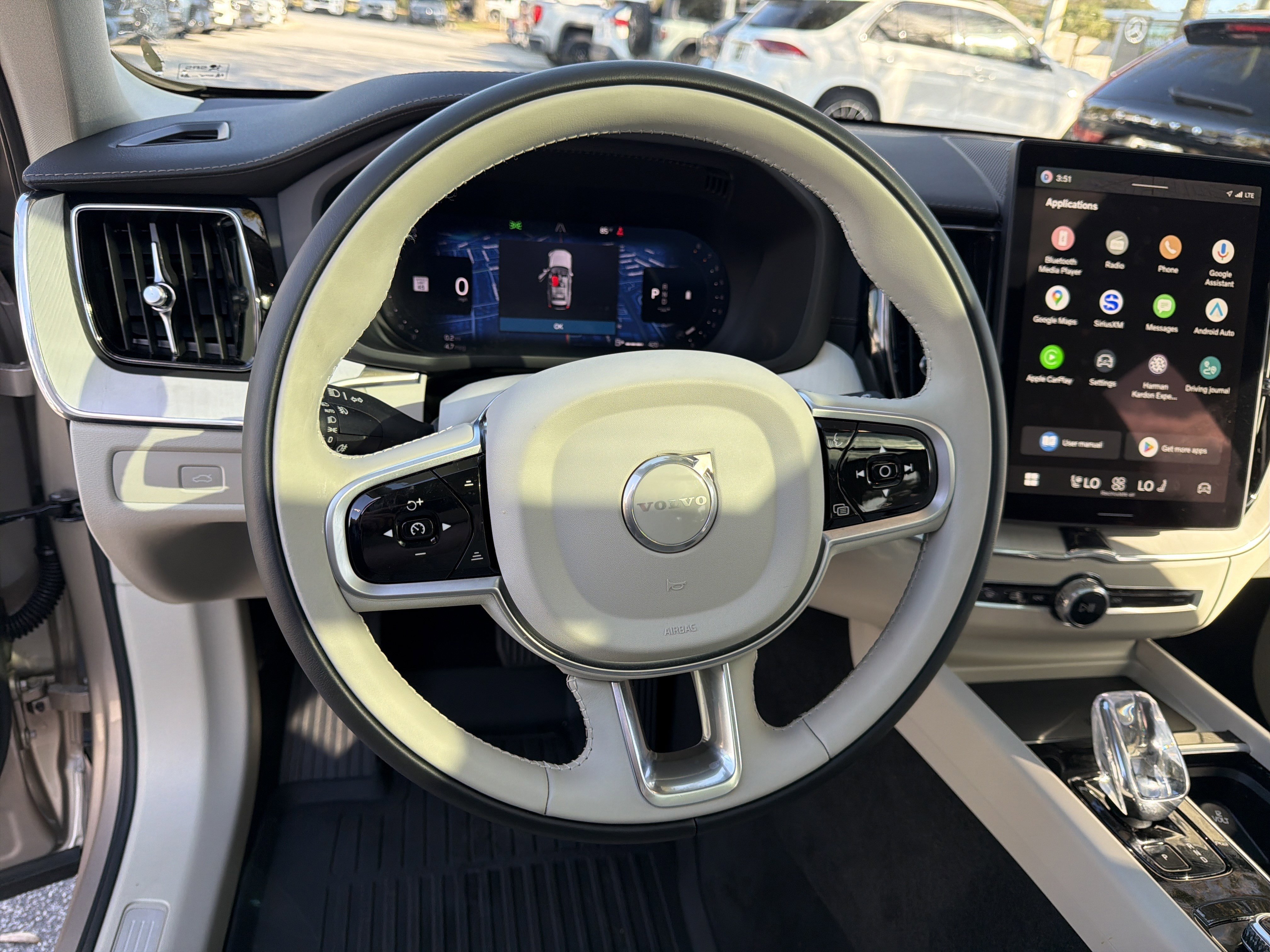 Used 2026 Volvo XC60 B5 Ultra w/ Protection Package Premier image 18