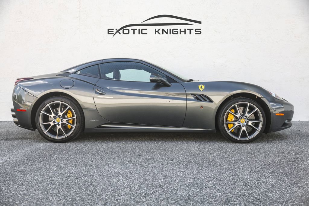 Used 2010 Ferrari California RWD image 1