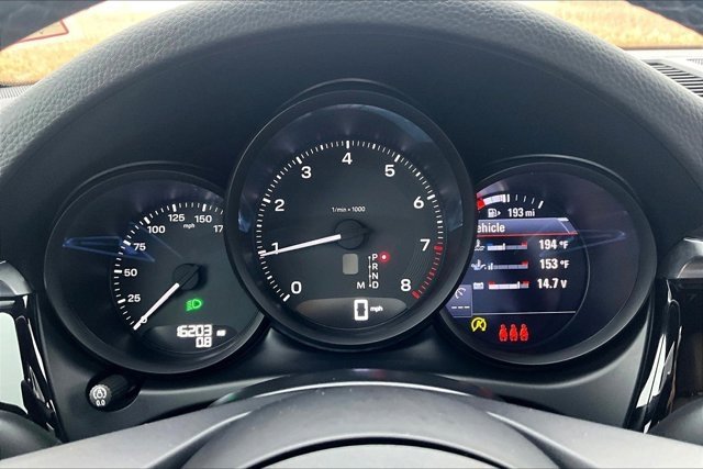 Used 2022 Porsche Macan image 13