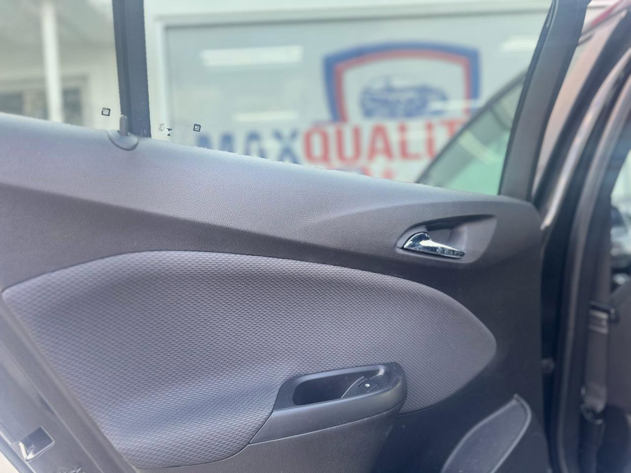 Used 2019 Chevrolet Cruze LT w/ Convenience Package image 49