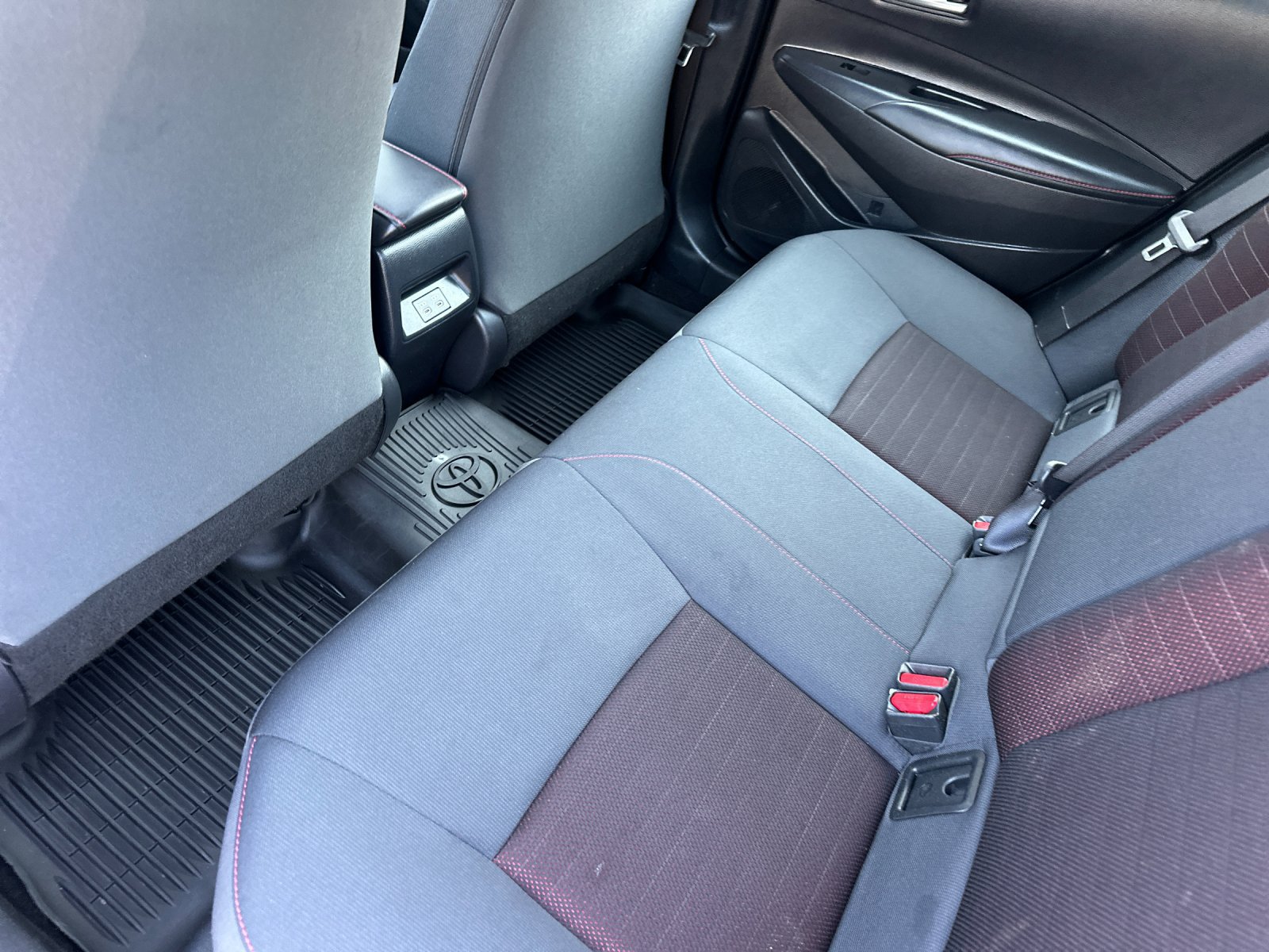 Used 2025 Toyota Corolla SE w/ SE Premium Package AWD/4WD image 12