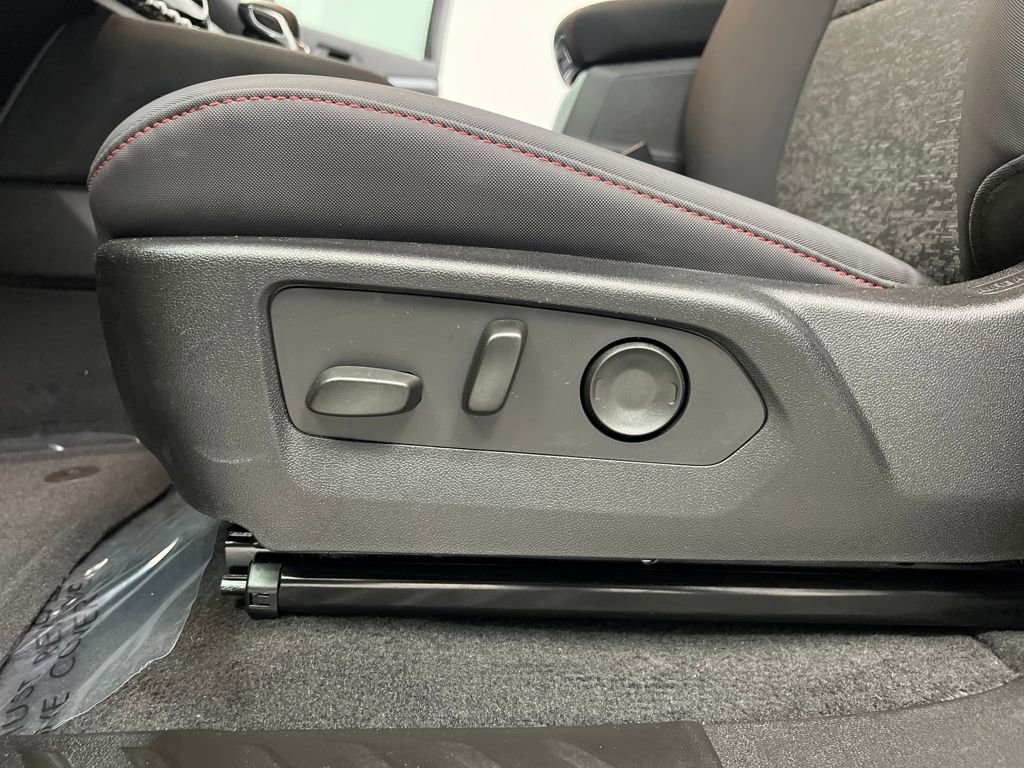 Used 2026 Chevrolet Colorado Z71 AWD/4WD image 10