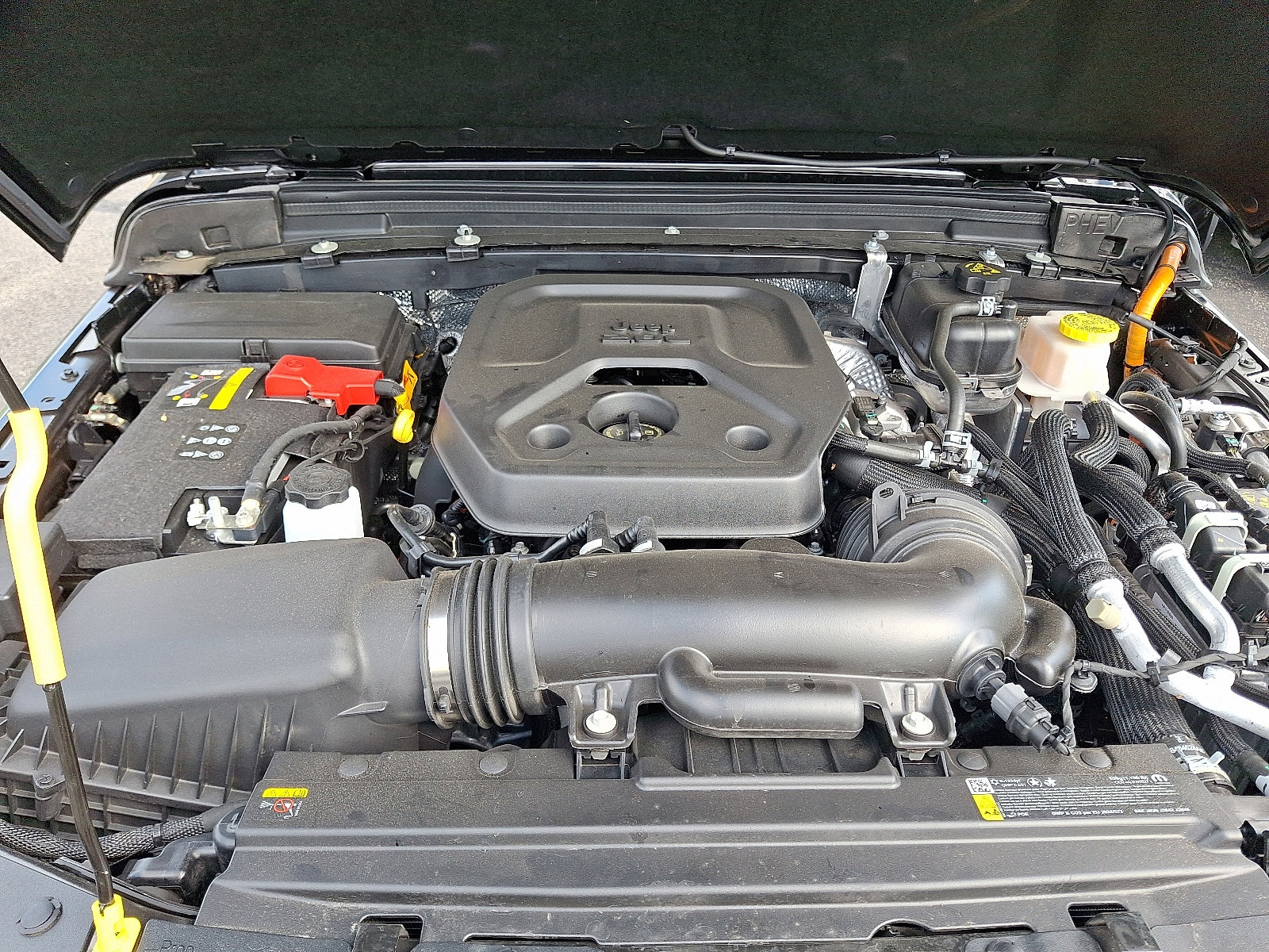 Used 2025 Jeep Wrangler Unlimited Sport S 4xe w/ Convenience Group image 27