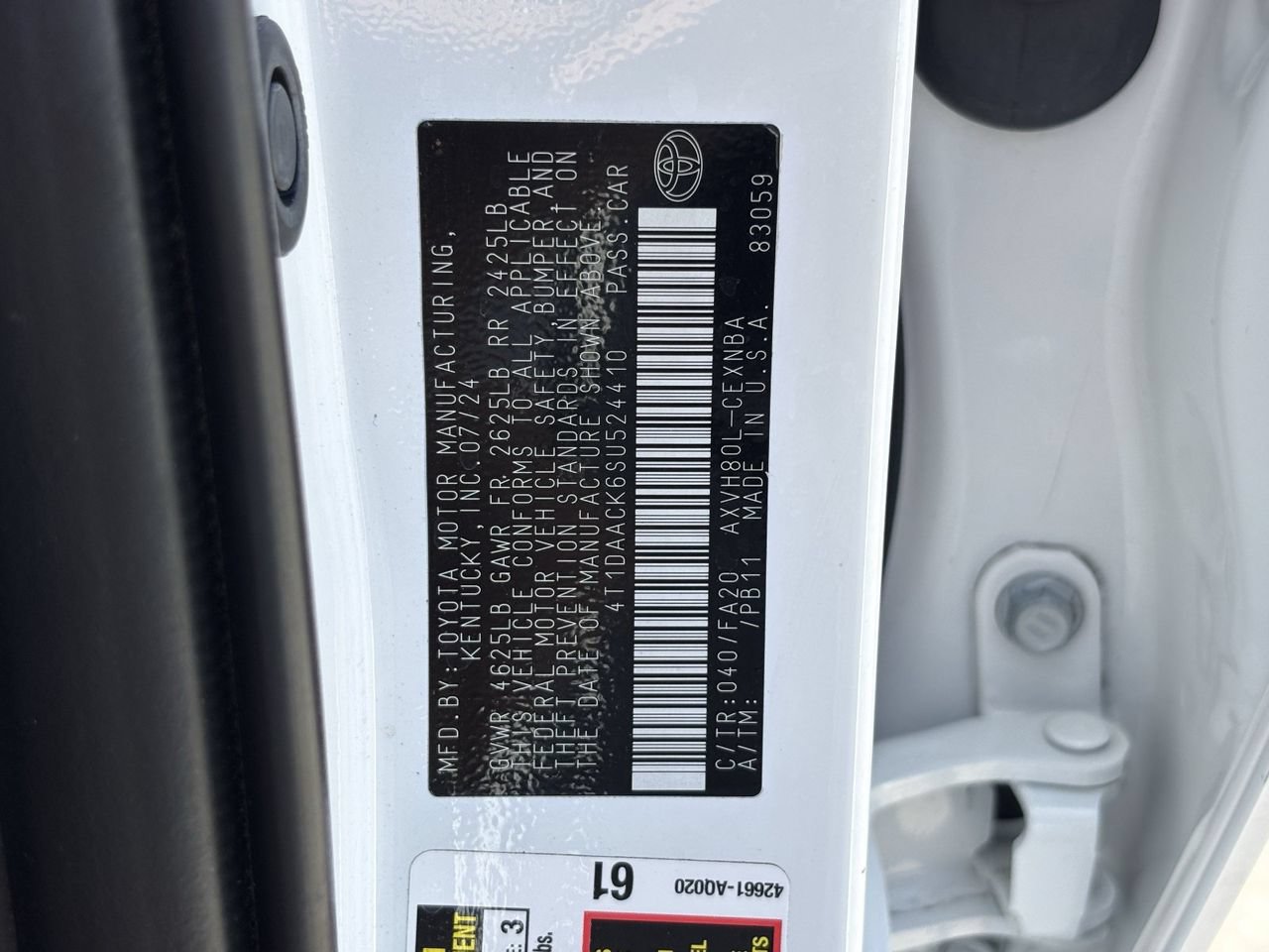 Used 2025 Toyota Camry LE FWD image 31
