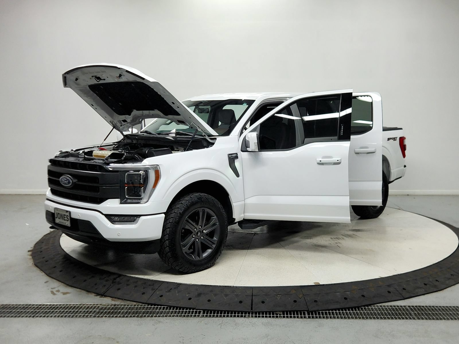 Used 2023 Ford F150 Lariat w/ Equipment Group 502A High AWD/4WD image 12
