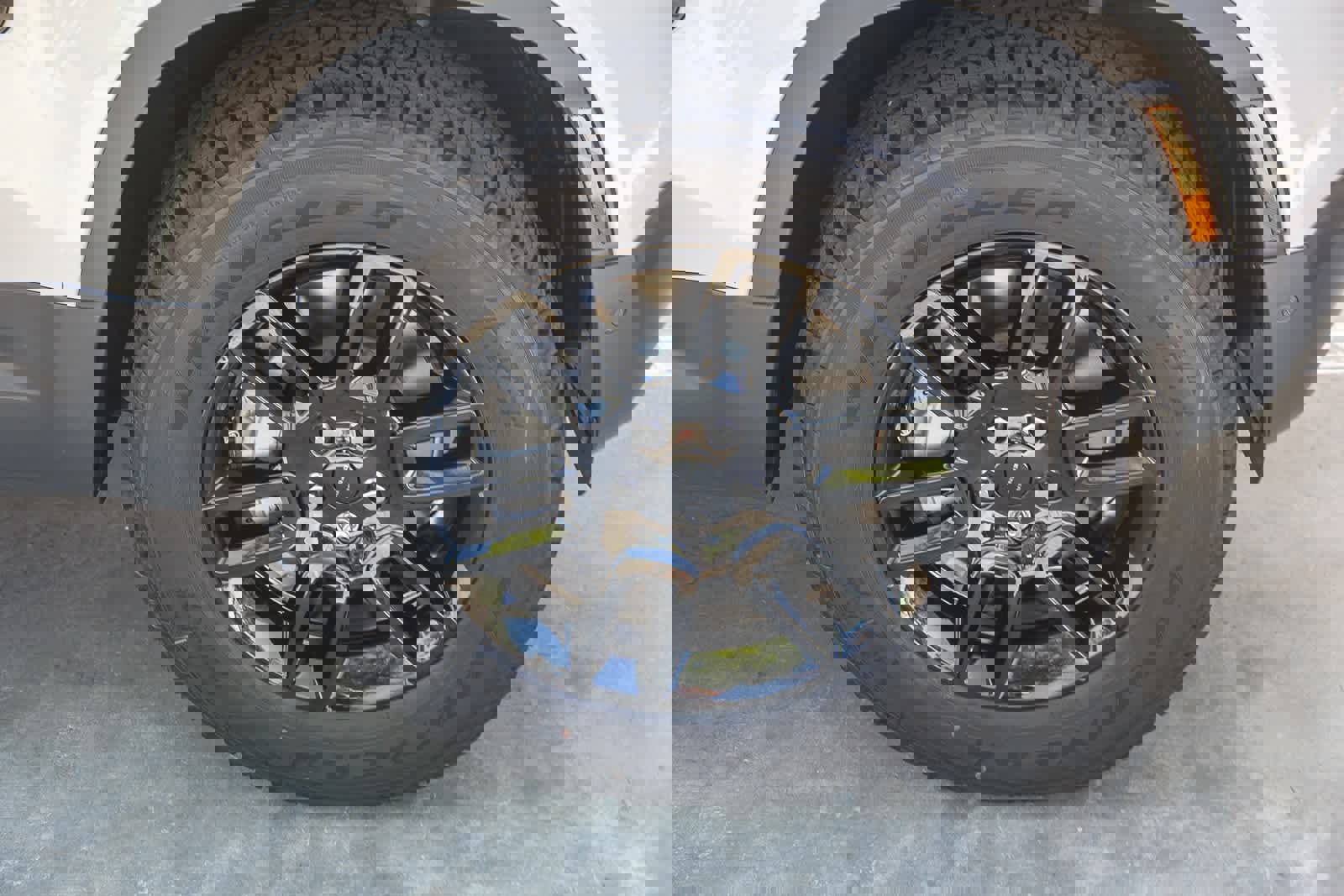 New 2026 Land Rover Defender 110 S image 9