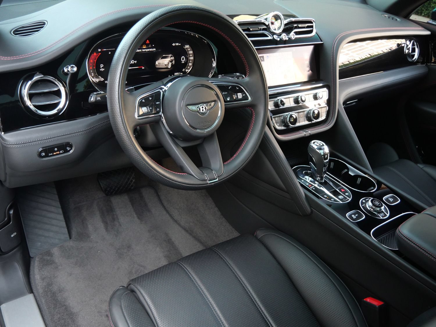 Used 2024 Bentley Bentayga Extended Wheelbase AWD/4WD image 12