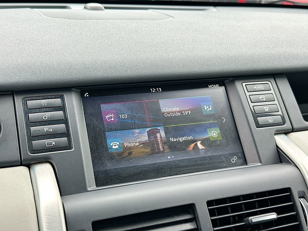 Used 2016 Land Rover Discovery Sport SE image 12