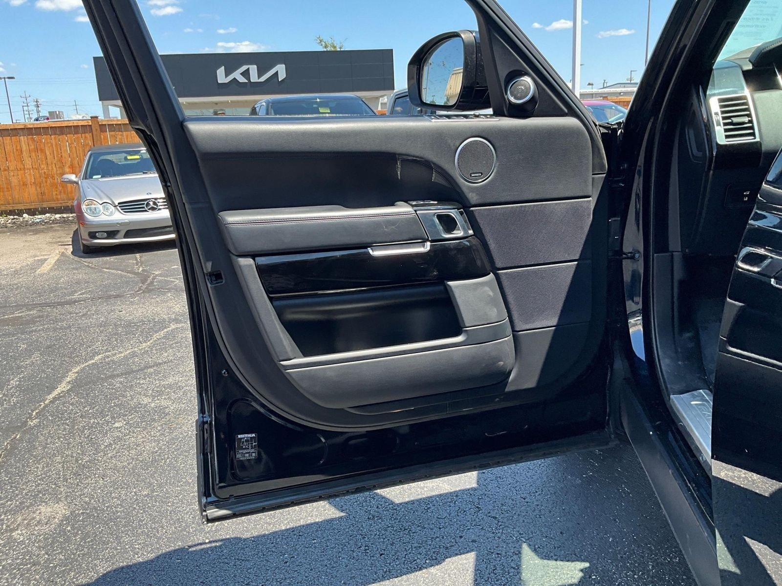 Used 2015 Land Rover Range Rover Supercharged AWD/4WD image 18