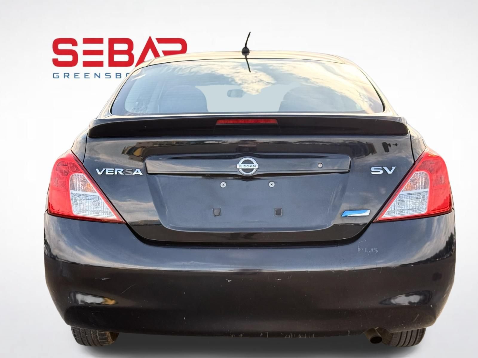 Used 2014 Nissan Versa SV FWD image 11