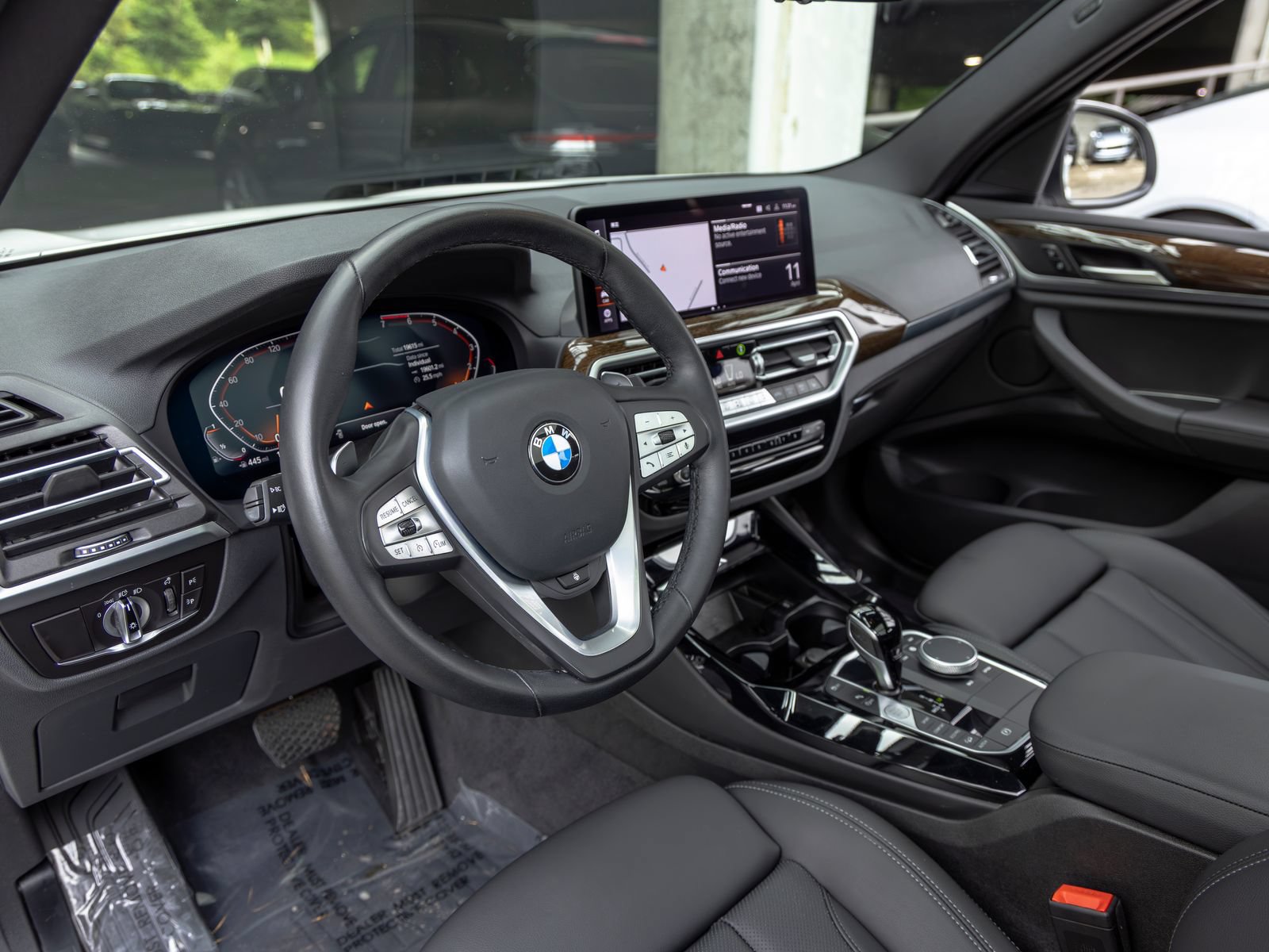 Used 2023 BMW X3 xDrive30i w/ Premium Package w/ZPA AWD/4WD image 4