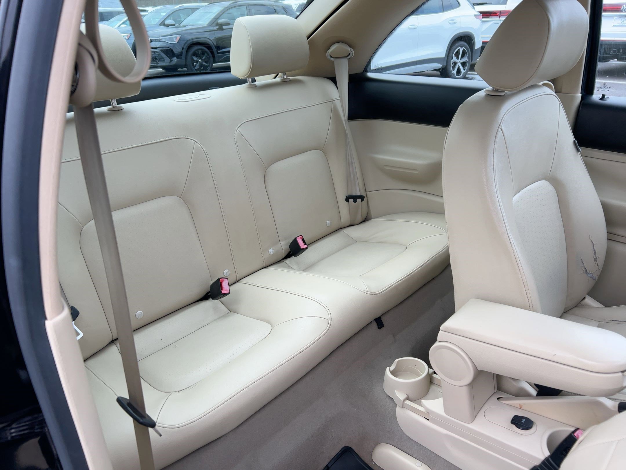 Used 2010 Volkswagen Beetle Coupe image 24