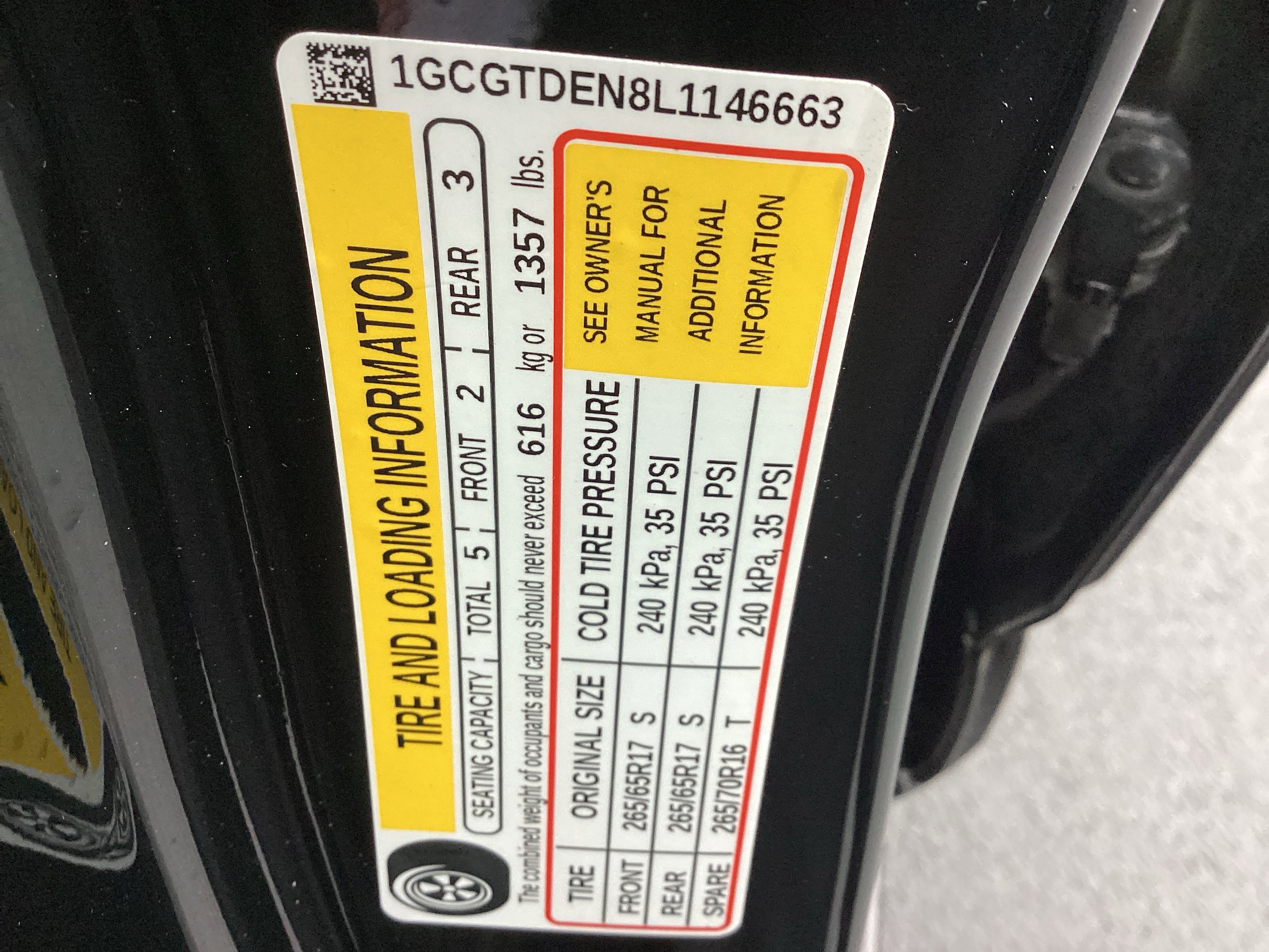 Used 2020 Chevrolet Colorado Z71 w/ Z71 Midnight Edition image 36