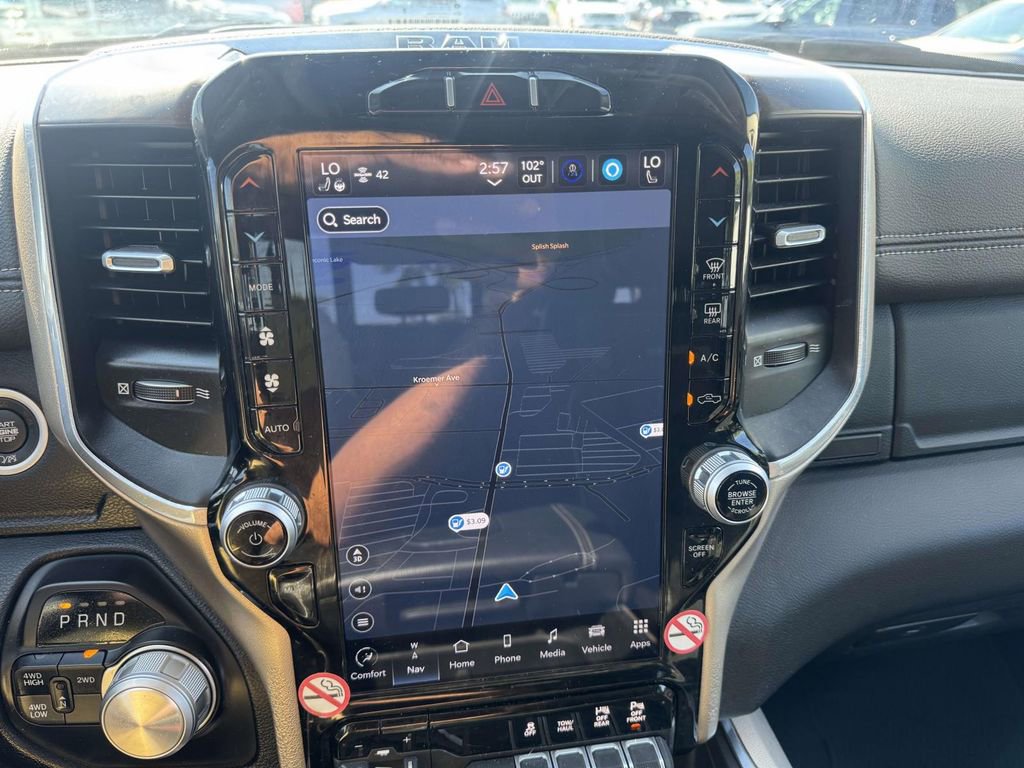 Used 2024 RAM 2500 Laramie image 16