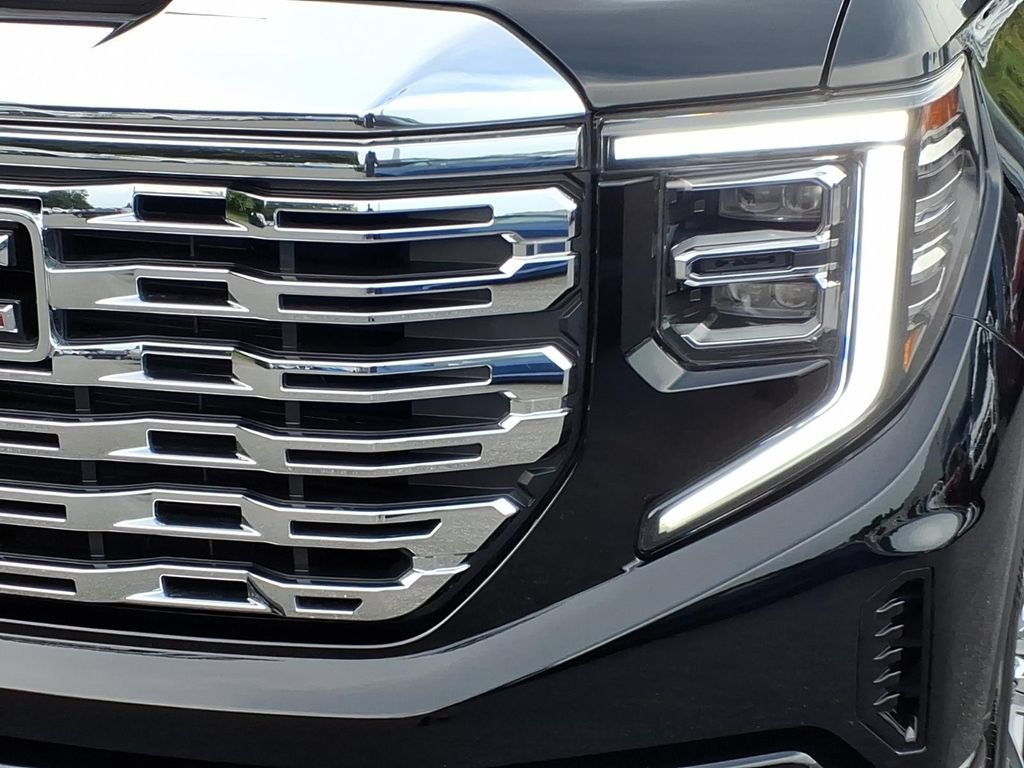 Certified 2025 GMC Sierra 1500 Denali w/ Denali Reserve Package AWD/4WD image 8