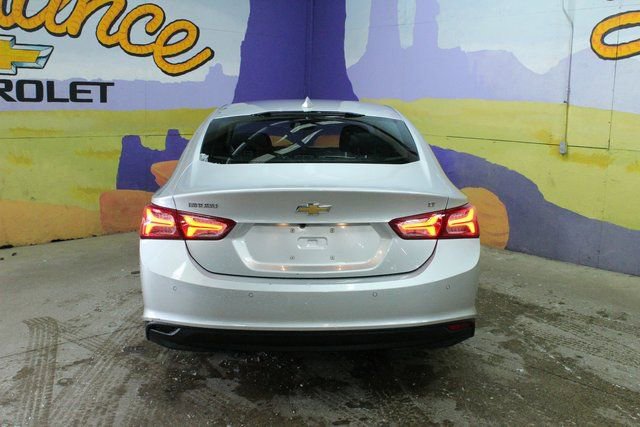 Used 2021 Chevrolet Malibu LT FWD image 3