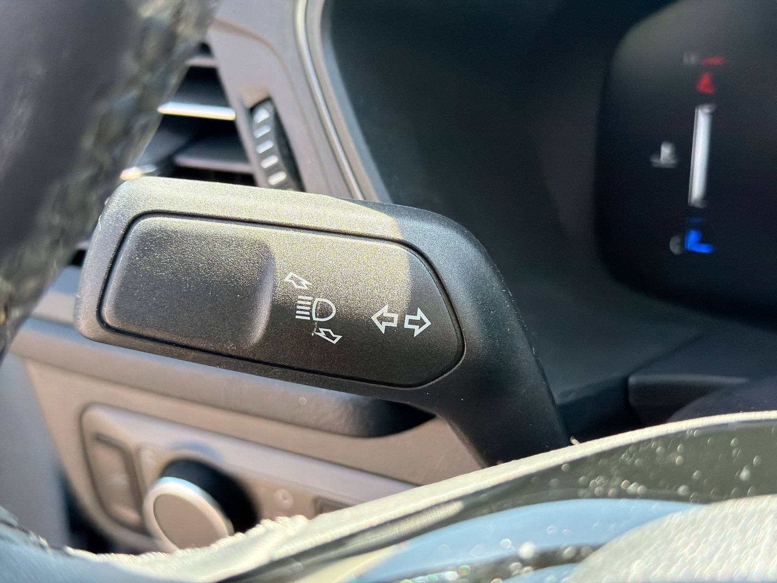 Used 2023 Ford Escape Active AWD/4WD image 32