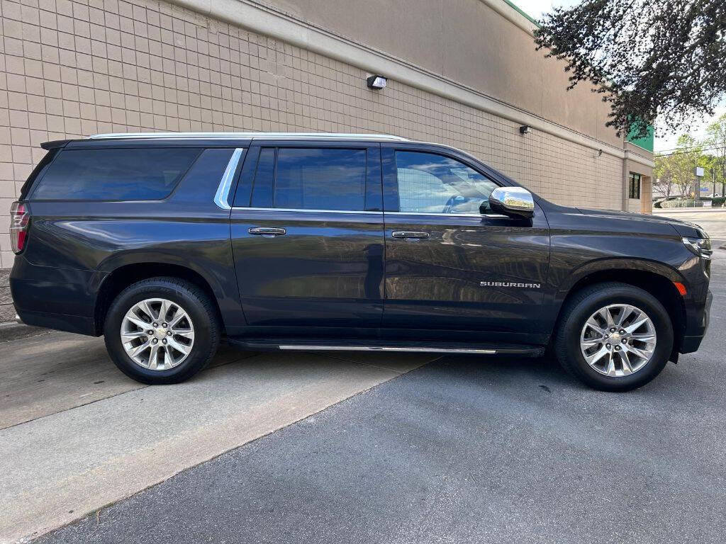 Used 2023 Chevrolet Suburban Premier image 8