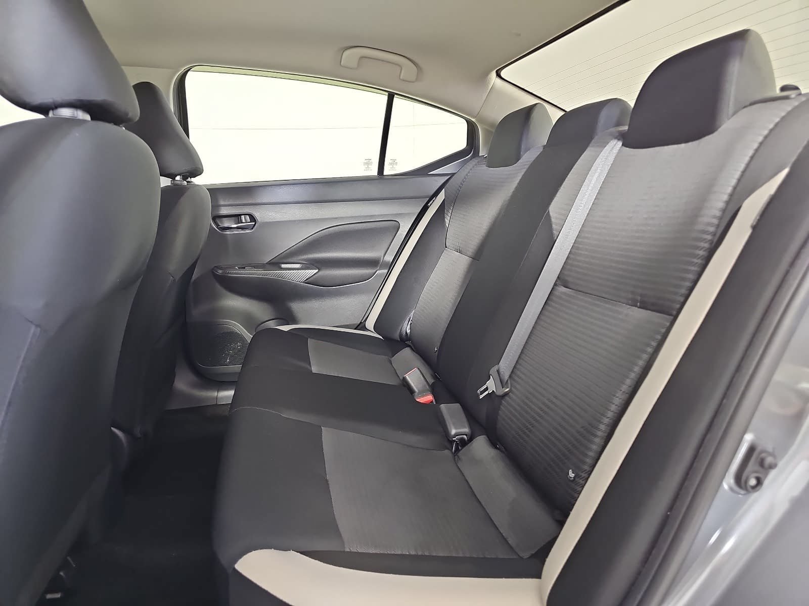 Used 2022 Nissan Versa SV w/ Trunk Package FWD image 13