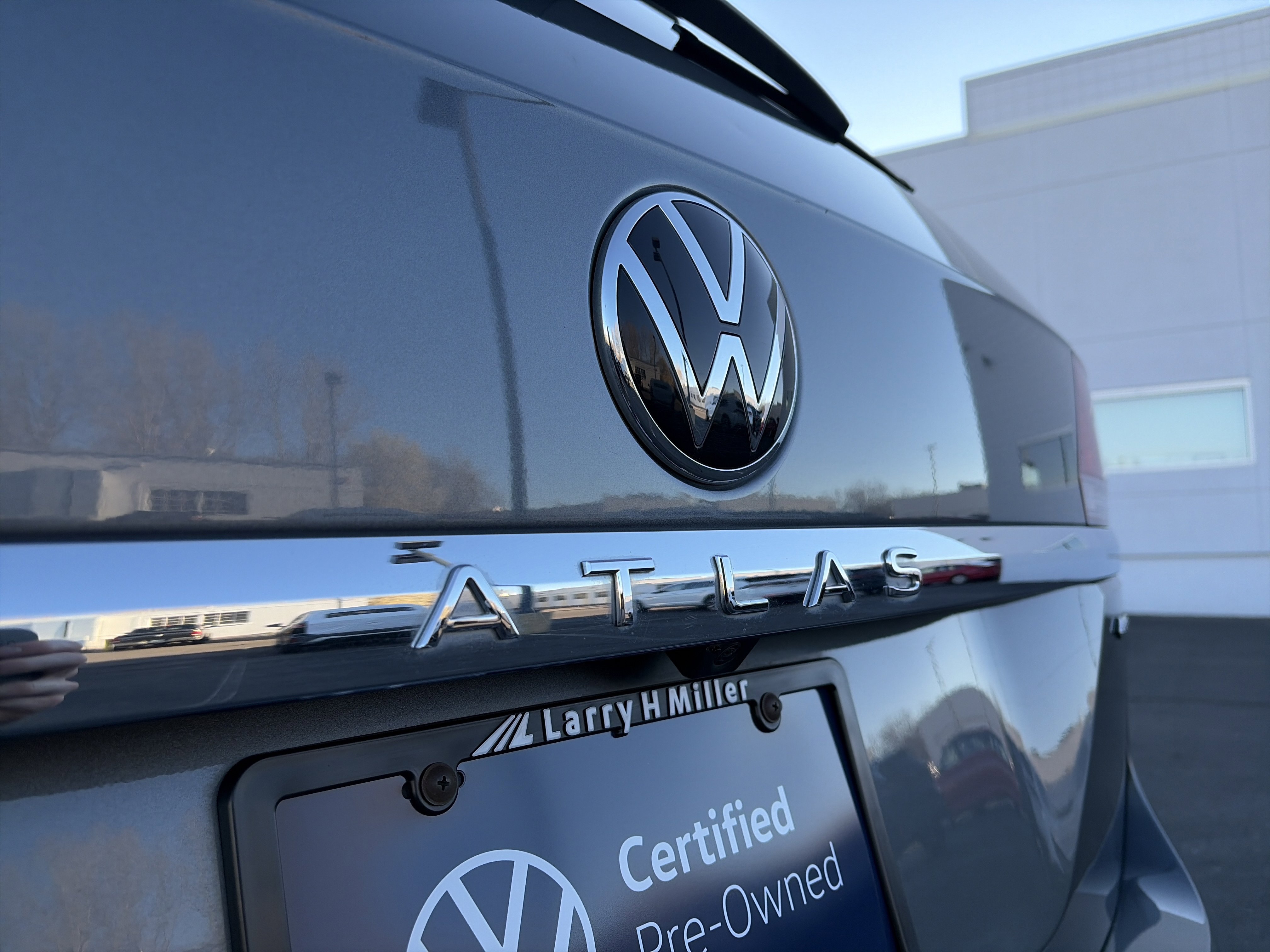 Used 2023 Volkswagen Atlas SE w/ Panoramic Sunroof Package image 26