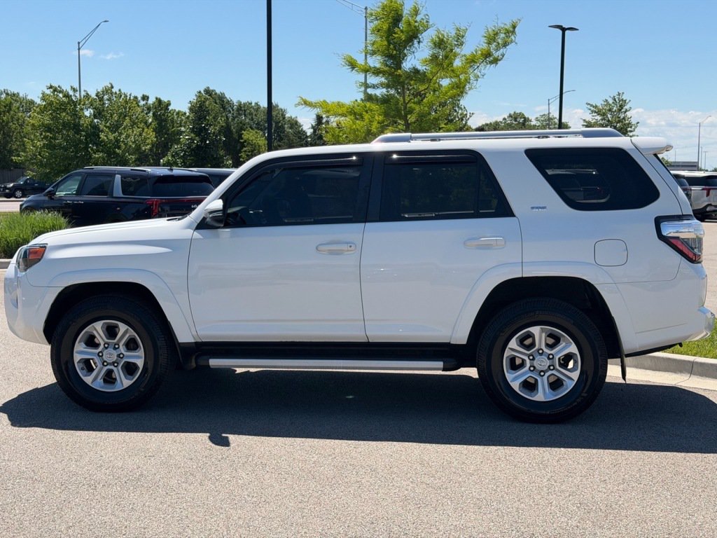 Used 2017 Toyota 4Runner SR5 Premium AWD/4WD image 3