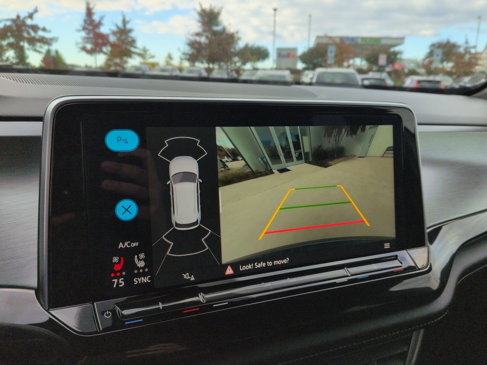 Used 2025 Volkswagen Atlas Cross Sport SE image 19