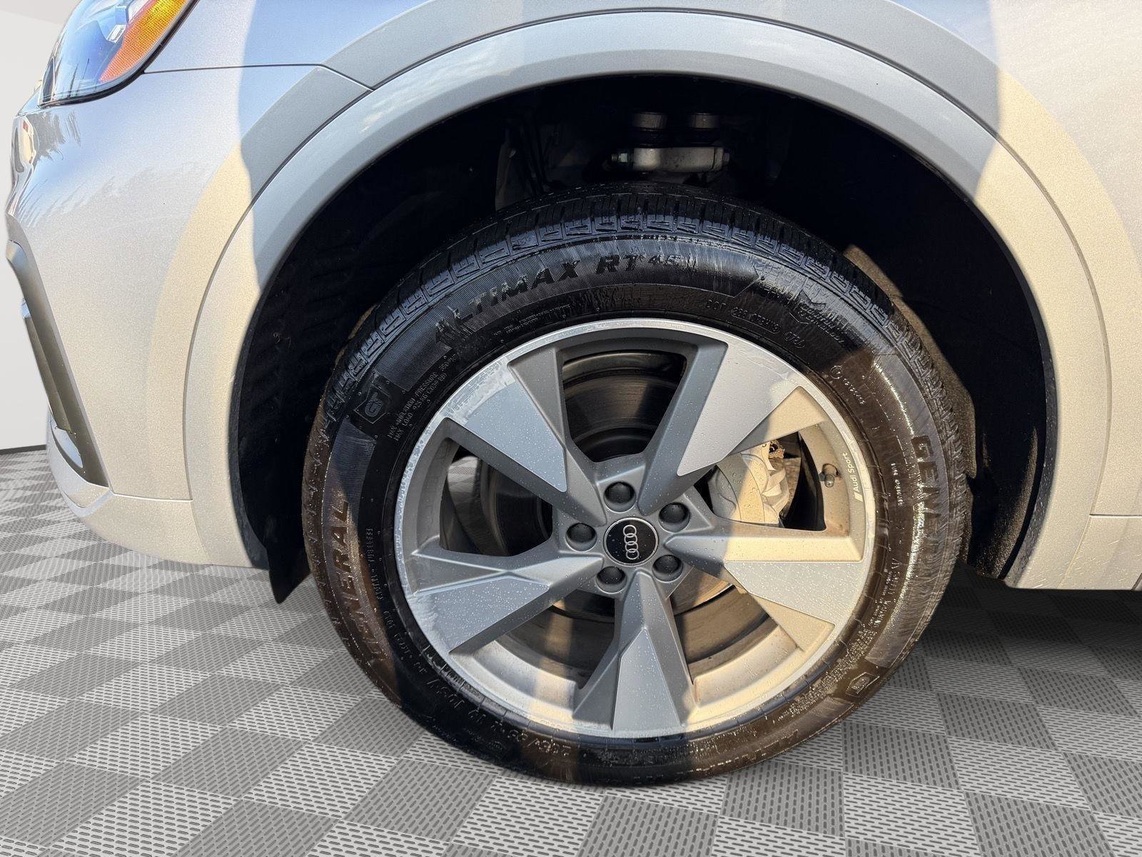 Used 2023 Audi Q5 2.0T Premium Plus w/ Premium Plus Package image 7